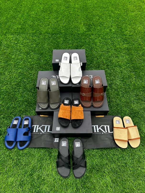 TokeTile SmoothGlide white leather slippers with branded gift box
