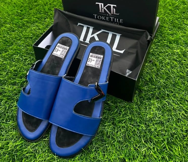 TokeTile CutiQ royal blue leather slippers with branded box